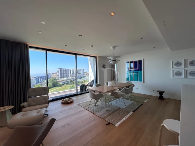 Apartamento T3 para Venda em Parque das Nações Foto 3