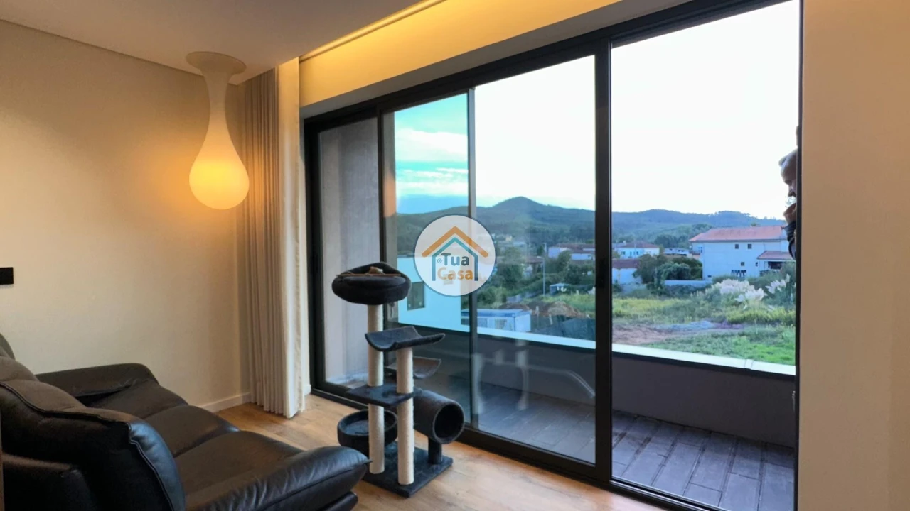 Moradia T3 para Venda em Agrela Foto 29