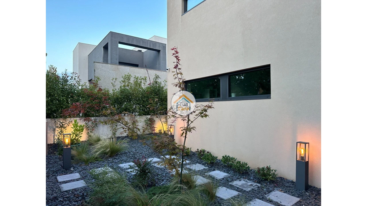 Moradia T3 para Venda em Agrela Foto 30