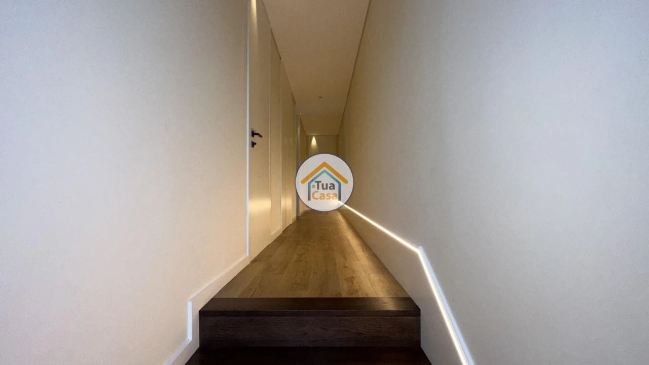 Moradia T3 para Venda em Agrela Foto 19