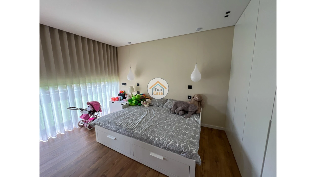 Moradia T3 para Venda em Agrela Foto 81