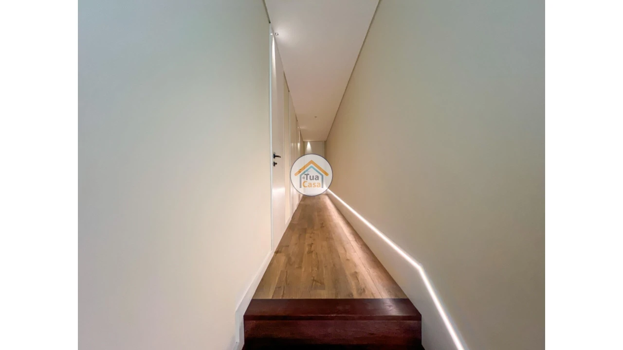 Moradia T3 para Venda em Agrela Foto 70