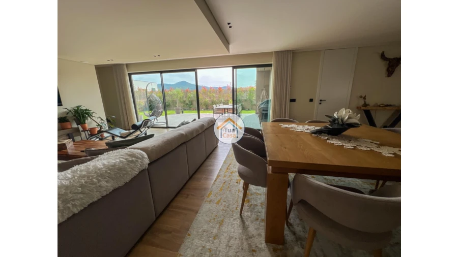 Moradia T3 para Venda em Agrela Foto 51