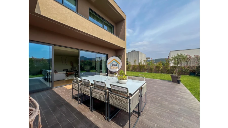 Moradia T3 para Venda em Agrela Foto 54