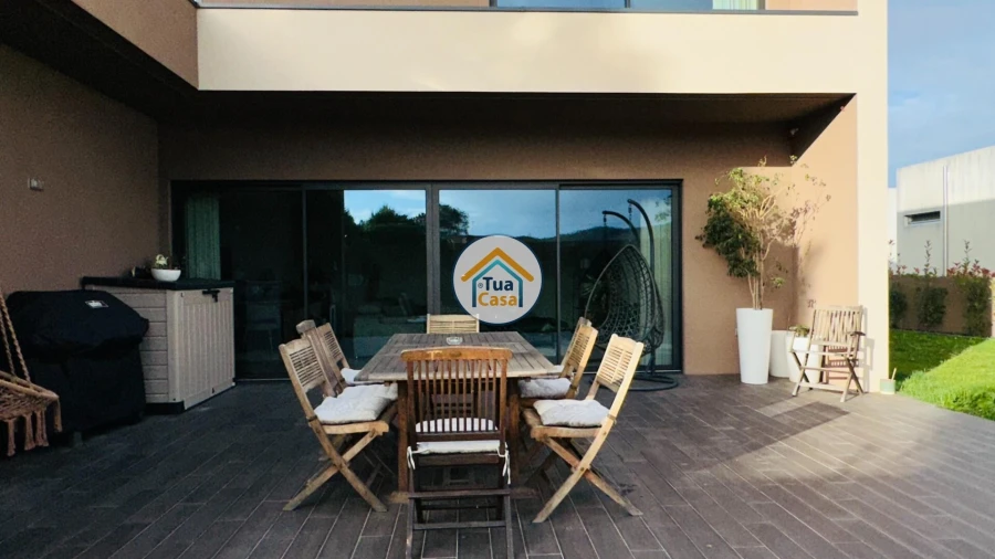 Moradia T3 para Venda em Agrela Foto 9