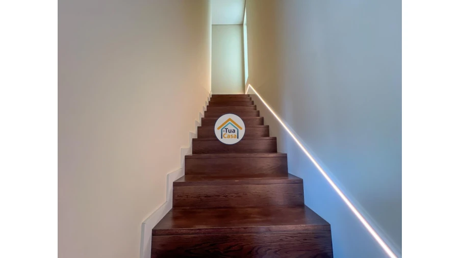 Moradia T3 para Venda em Agrela Foto 69