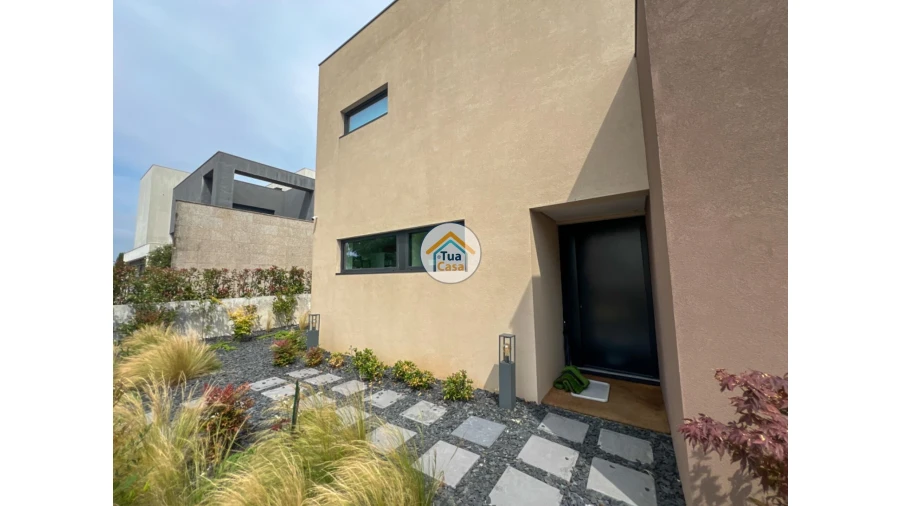 Moradia T3 para Venda em Agrela Foto 90