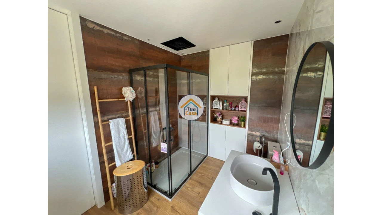 Moradia T3 para Venda em Agrela Foto 83