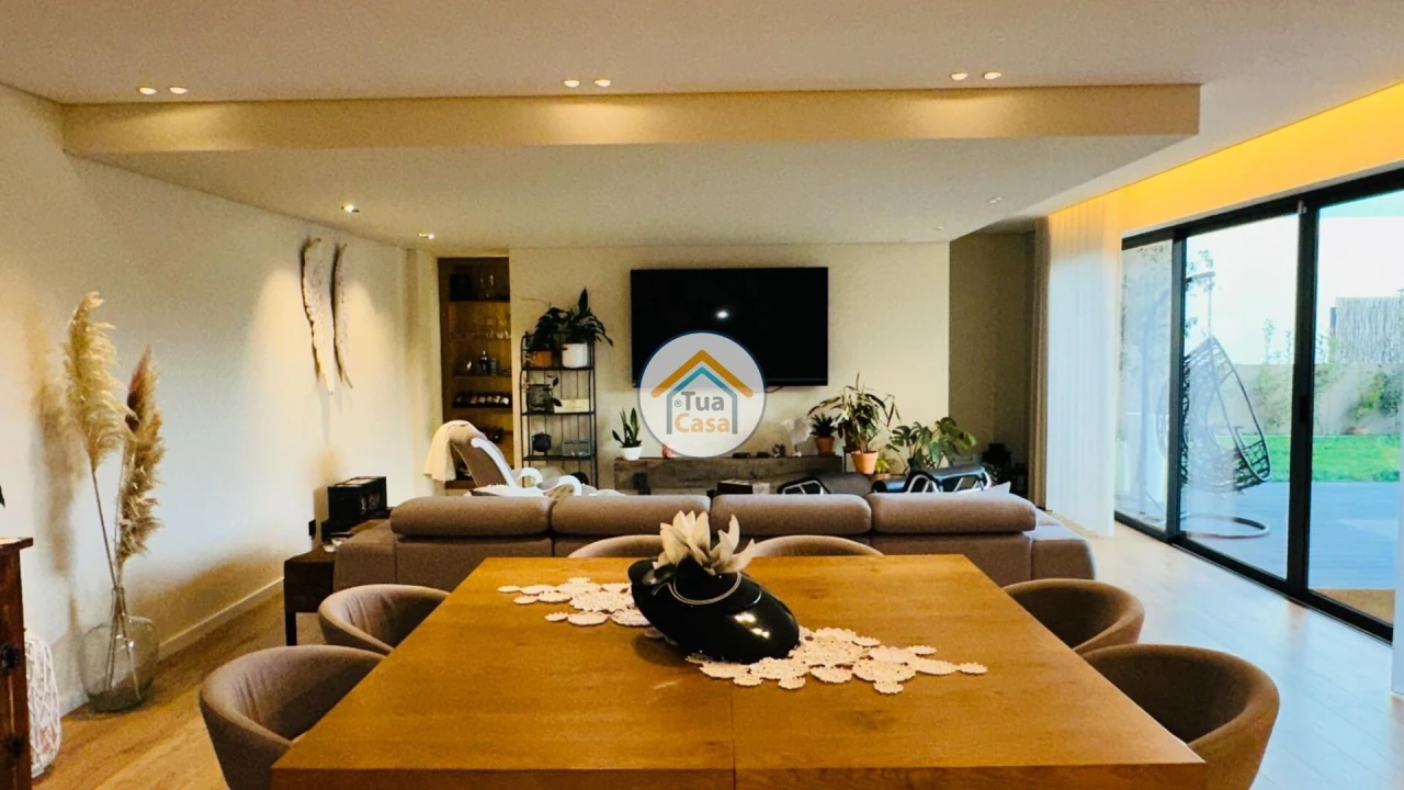 Moradia T3 para Venda em Agrela Foto 13