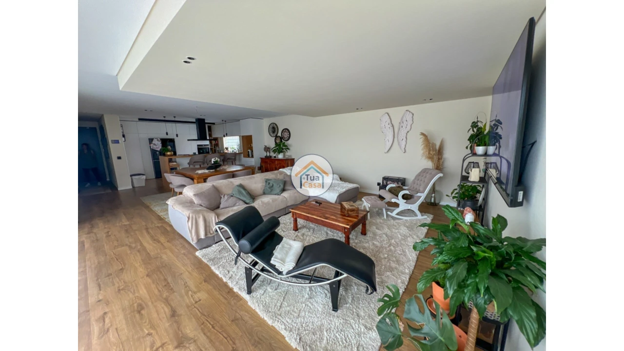 Moradia T3 para Venda em Agrela Foto 45