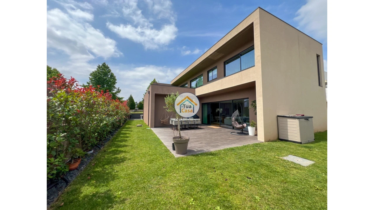 Moradia T3 para Venda em Agrela Foto 63