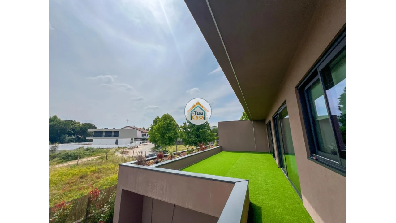 Moradia T3 para Venda em Agrela Foto 87