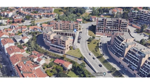 Garagem para Venda em Santo Antonio dos Olivais