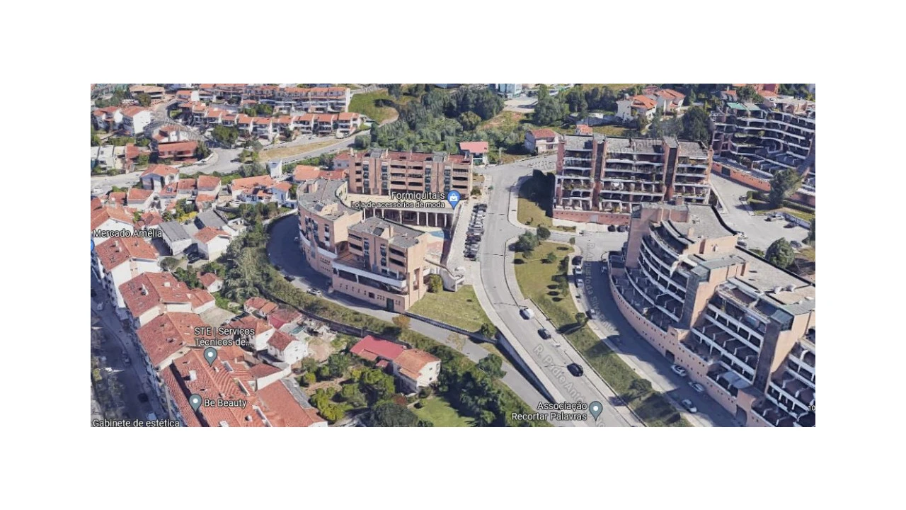 Garagem para Venda em Santo Antonio dos Olivais Foto 1