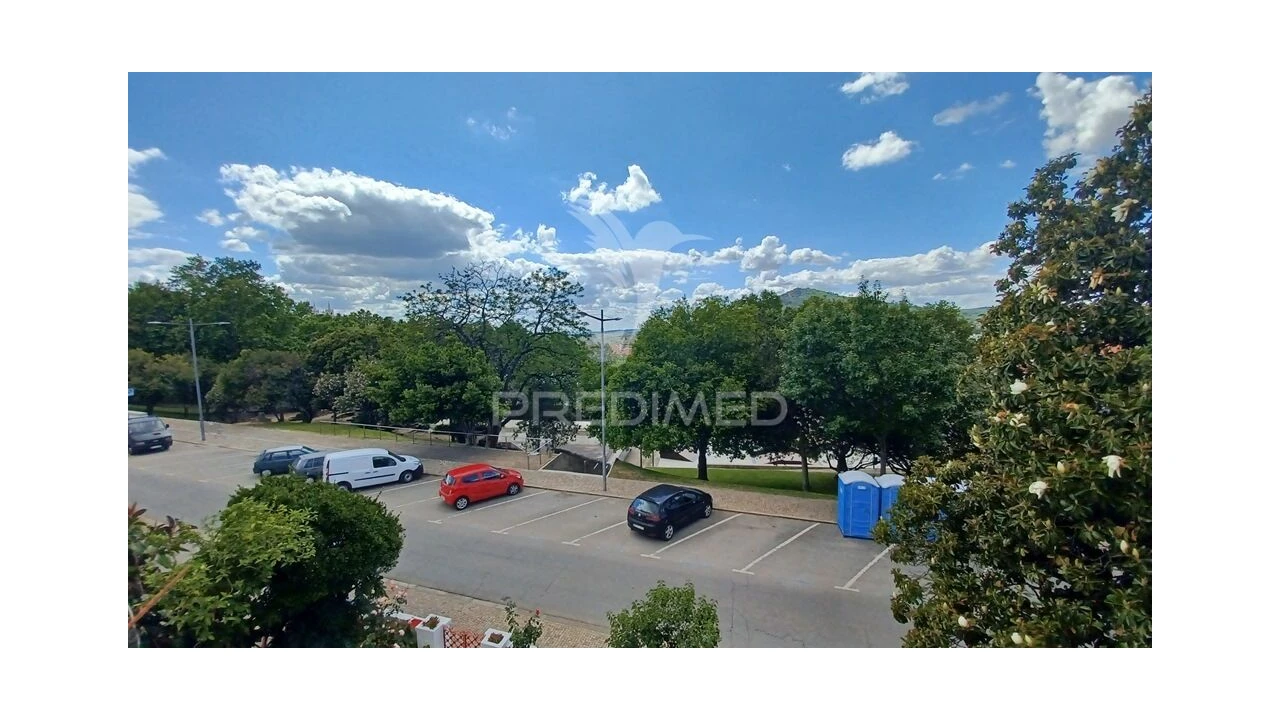 Moradia T8 para Venda em Ribeira de Nisa e Carreiras Foto 4