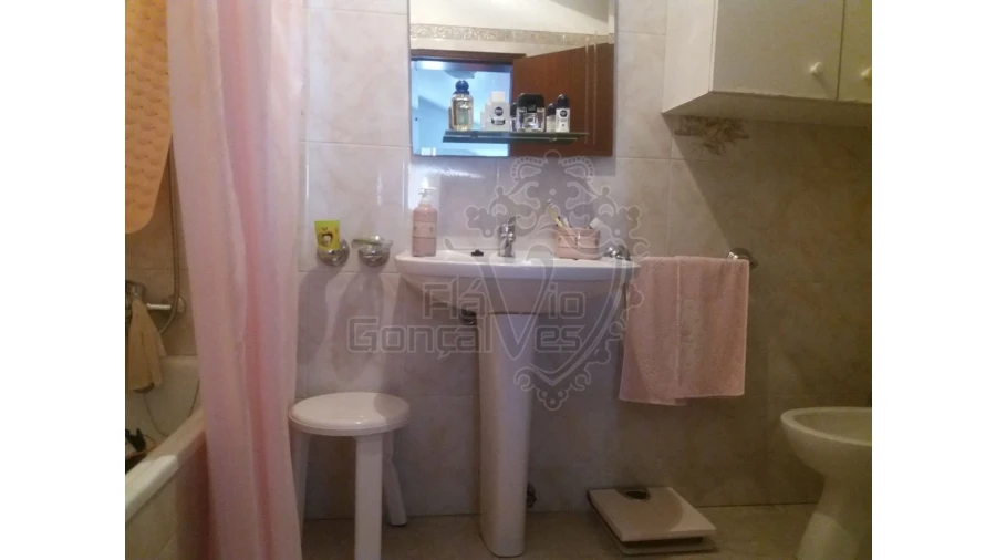 Moradia T3 para Venda em Gloria Foto 8