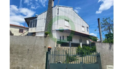 Moradia T5 para Venda em Vinhais