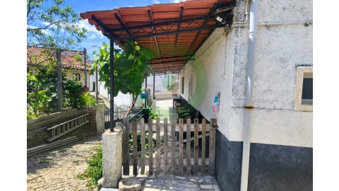 Moradia T5 para Venda em Vinhais