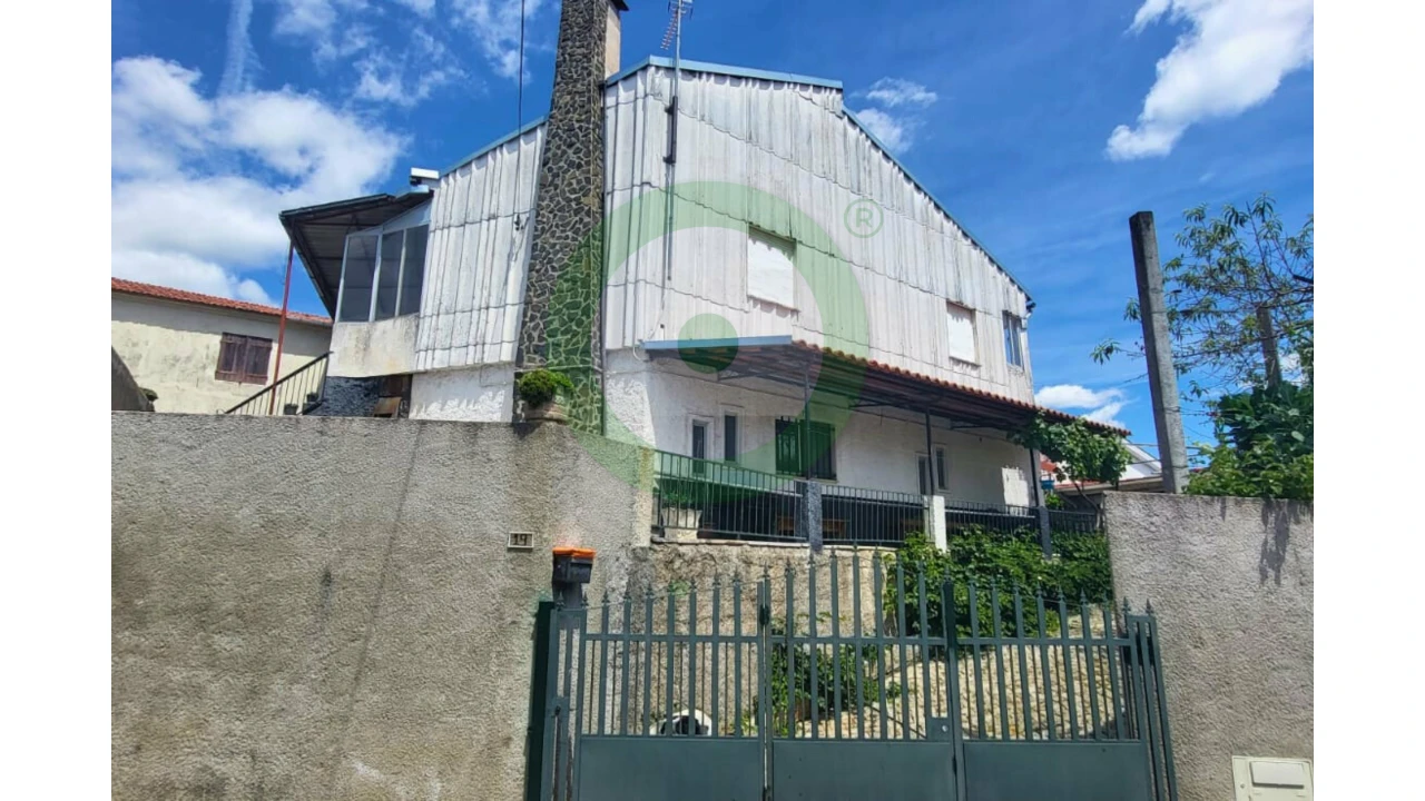 Moradia T5 para Venda em Vinhais Foto 3