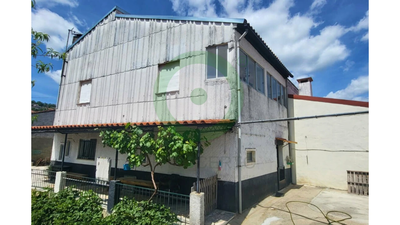 Moradia T5 para Venda em Vinhais Foto 2