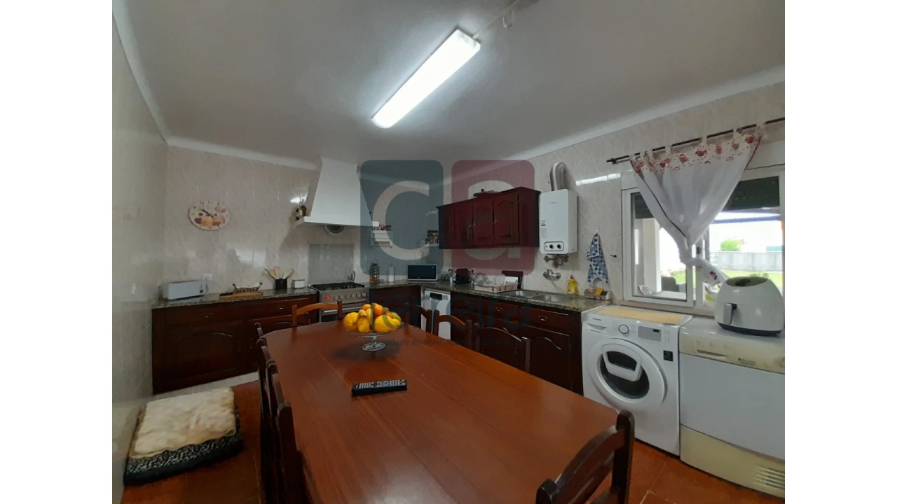 Moradia T4 para Venda em Almeirim Foto 5