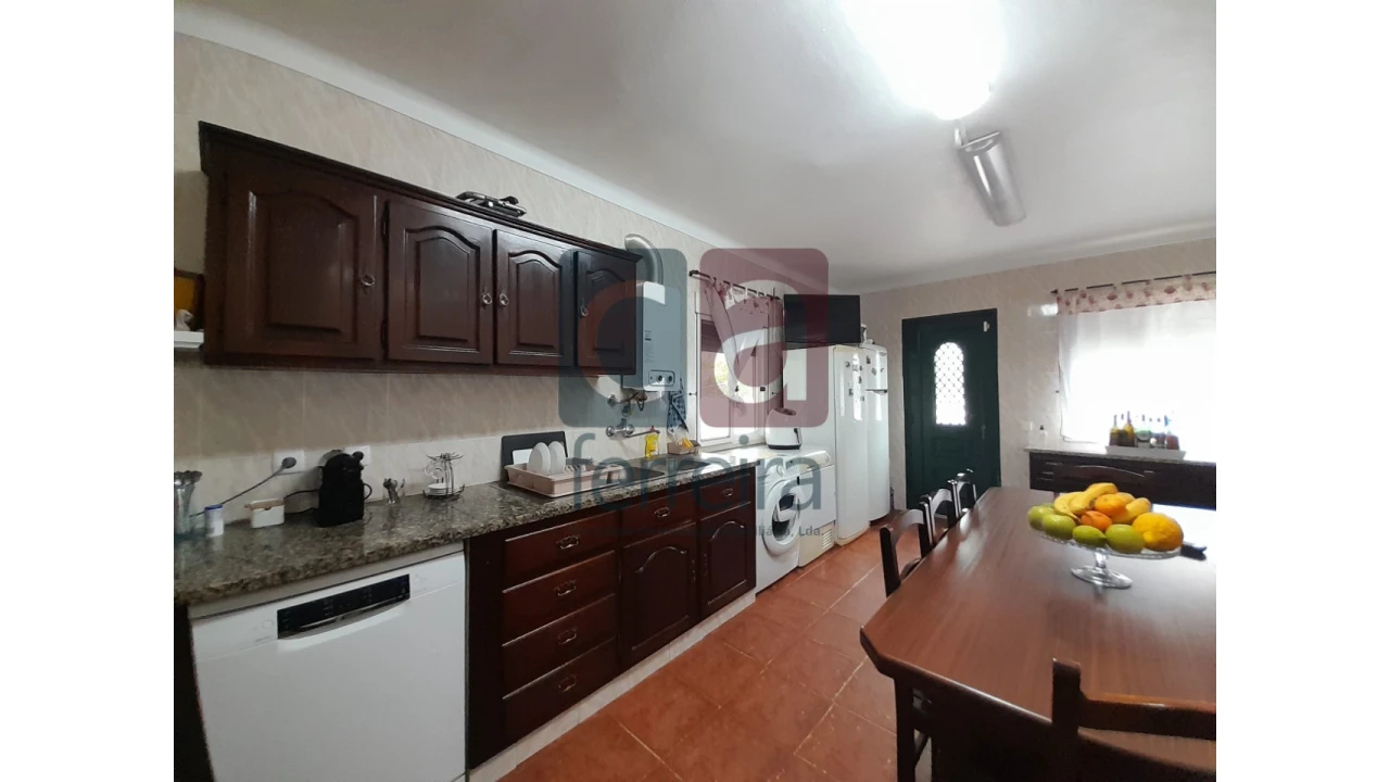 Moradia T4 para Venda em Almeirim Foto 7