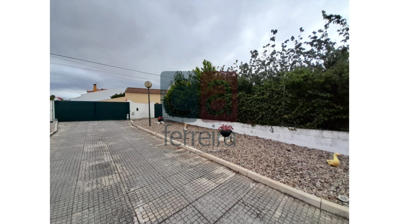Moradia T4 para Venda em Almeirim Foto 33