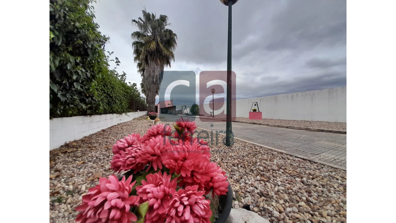 Moradia T4 para Venda em Almeirim Foto 34