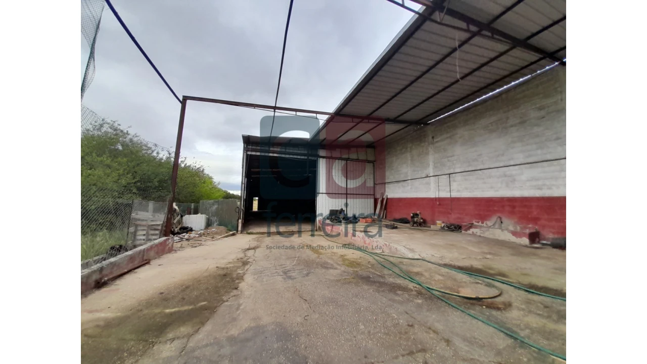 Moradia T4 para Venda em Almeirim Foto 44