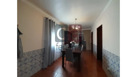 Moradia T4 para Venda em Almeirim