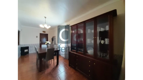 Moradia T4 para Venda em Almeirim