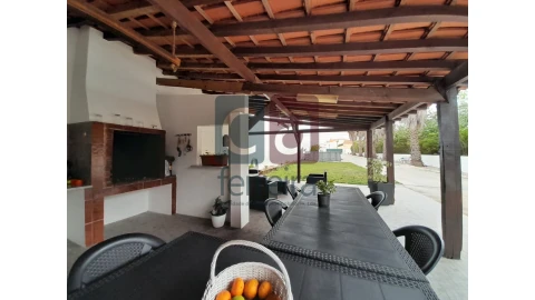 Moradia T4 para Venda em Almeirim
