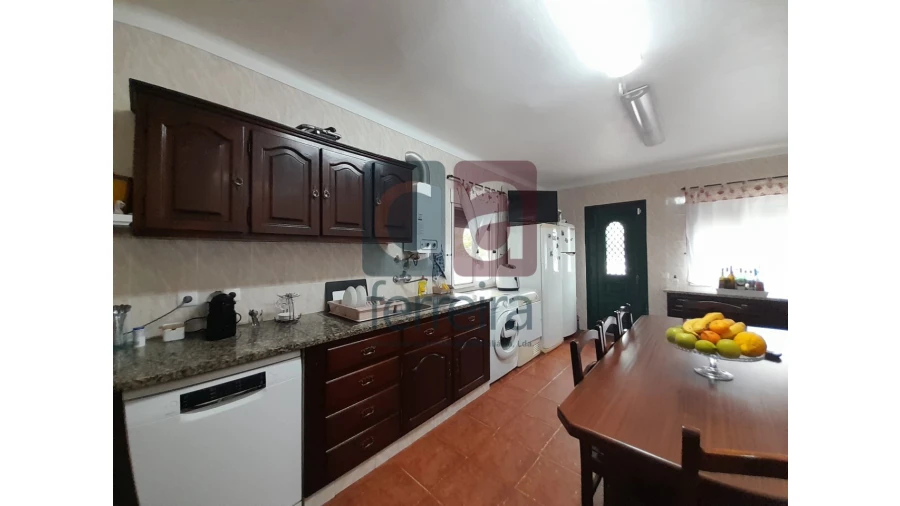 Moradia T4 para Venda em Almeirim Foto 7