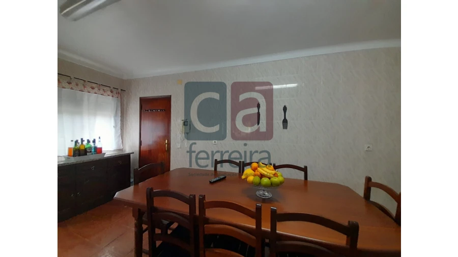 Moradia T4 para Venda em Almeirim Foto 8