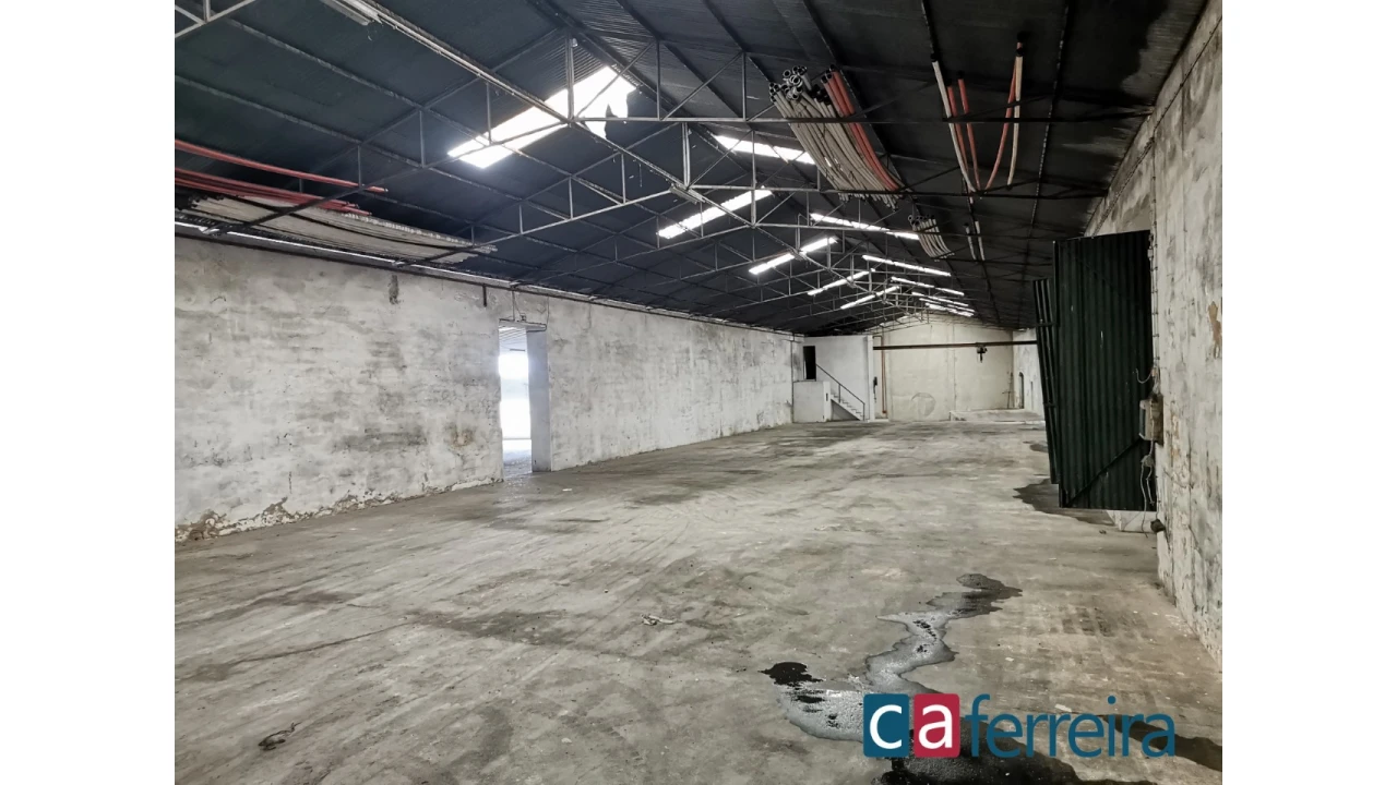 Armazém para Venda em Almeirim Foto 4