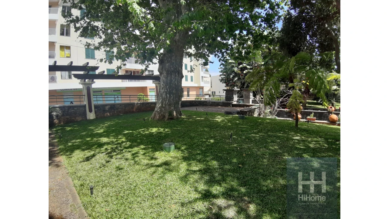 Moradia T6 para Venda em Santo Antonio Foto 10