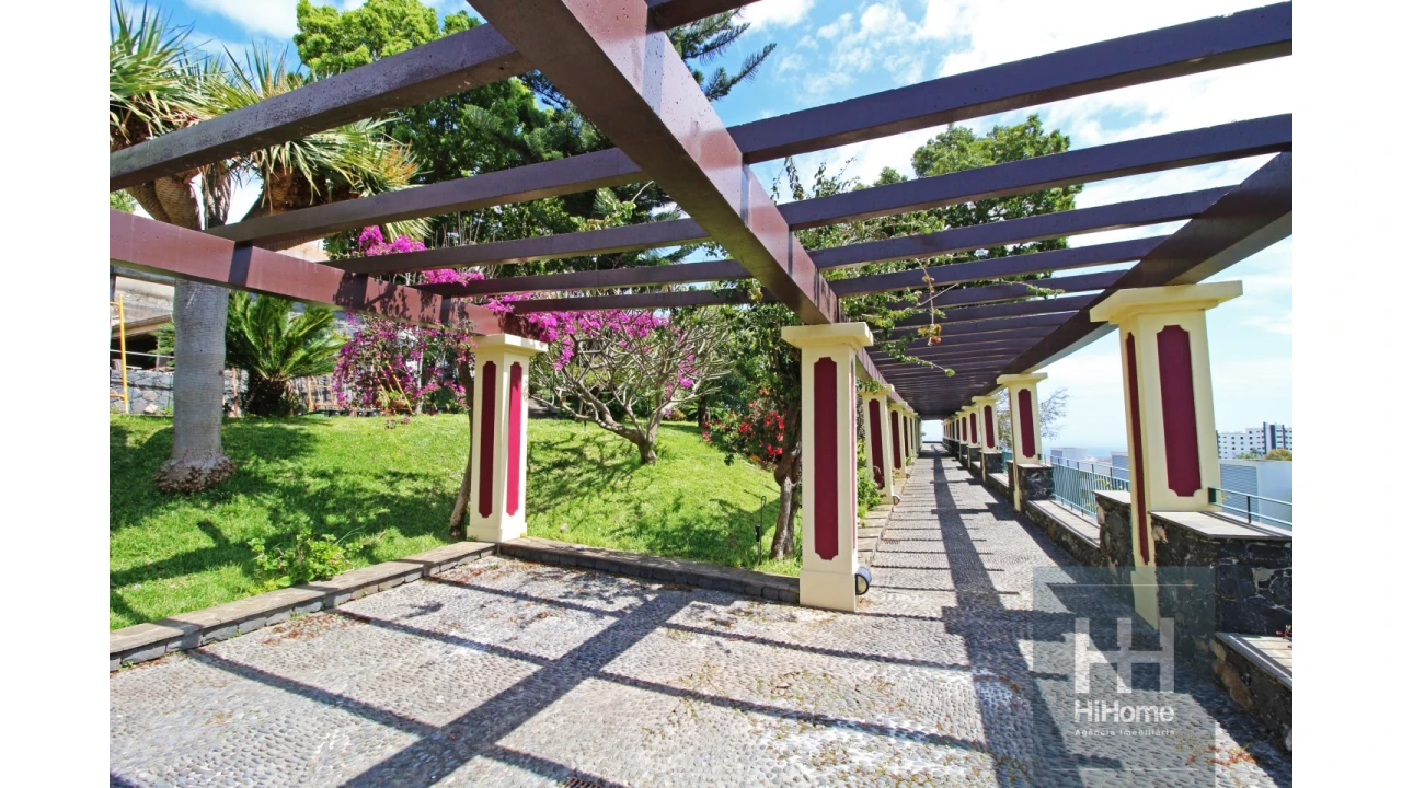 Moradia T6 para Venda em Santo Antonio Foto 26