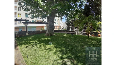 Moradia T6 para Venda em Santo Antonio