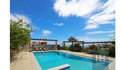 Moradia T6 para Venda em Santo Antonio