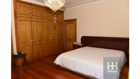 Moradia T6 para Venda em Santo Antonio