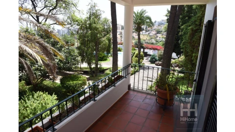 Moradia T6 para Venda em Santo Antonio