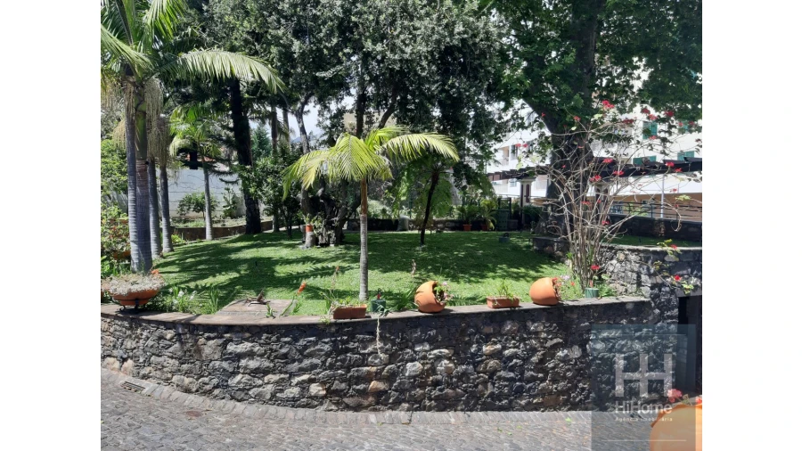 Moradia T6 para Venda em Santo Antonio Foto 9