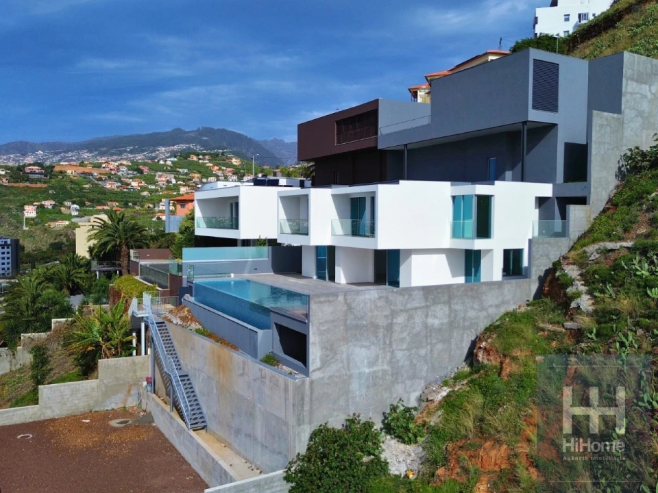 Moradia T4 para Venda em São Martinho Foto 9