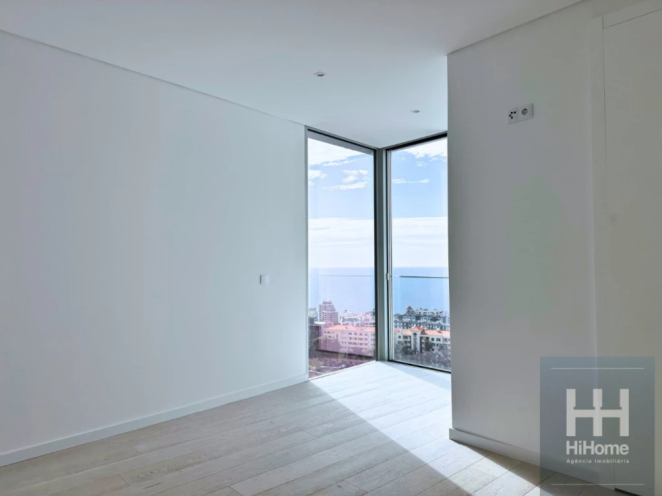 Moradia T4 para Venda em São Martinho Foto 25