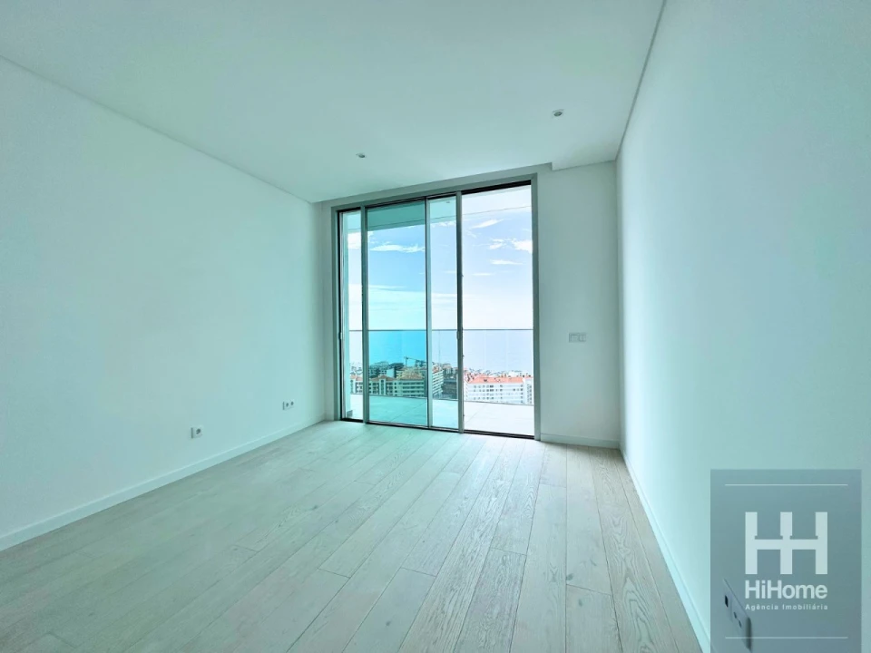 Moradia T4 para Venda em São Martinho Foto 33