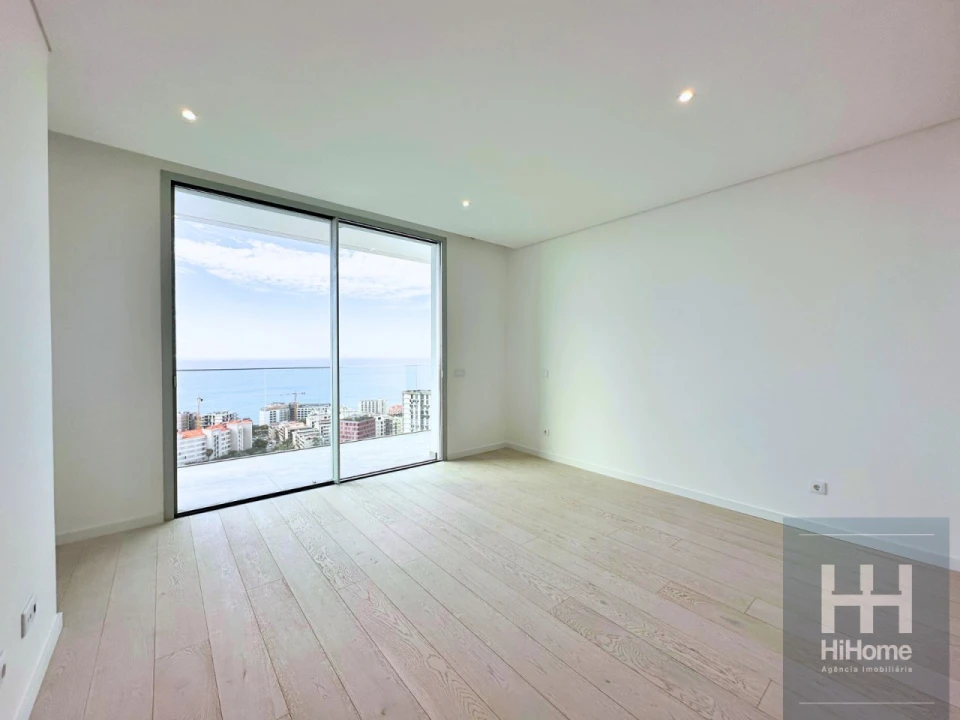 Moradia T4 para Venda em São Martinho Foto 35