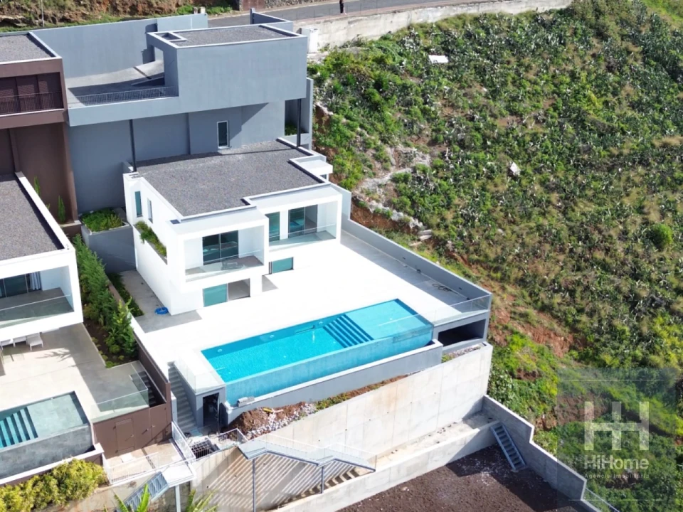 Moradia T4 para Venda em São Martinho Foto 53