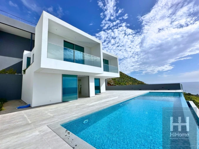 Moradia T4 para Venda em São Martinho Foto 2