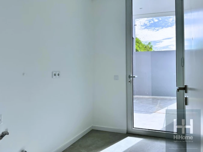 Moradia T4 para Venda em São Martinho Foto 24