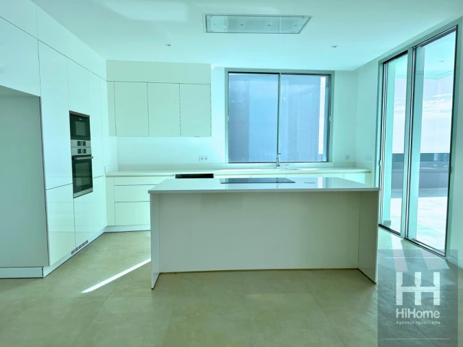 Moradia T4 para Venda em São Martinho Foto 39